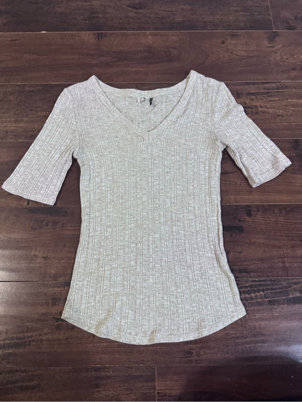 Anthropologie Akemi + Kin Women Ribbed Bandera V Neck Top Beige Casual Small
